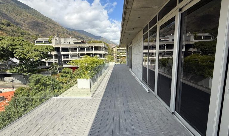 Apartamento en venta de 4 hab. y 690 m² en Altamira, Caracas