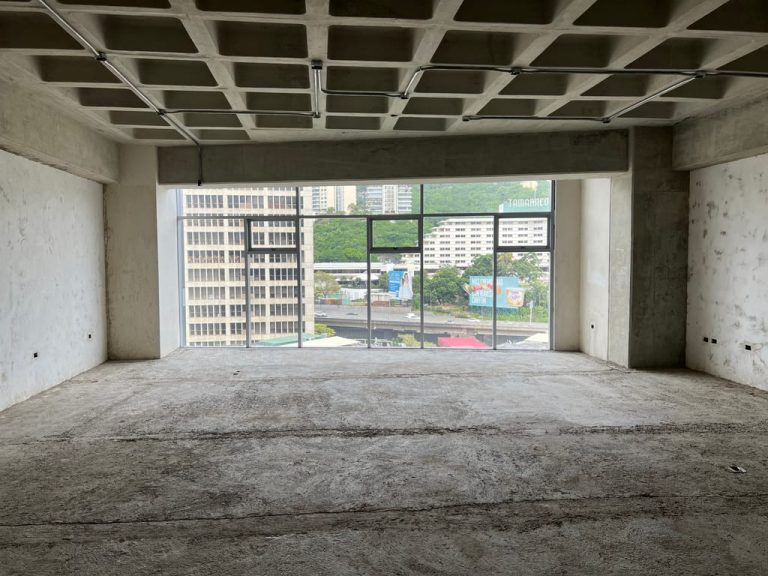 Oficina en alquiler de 135 m² en Las Mercedes, Caracas