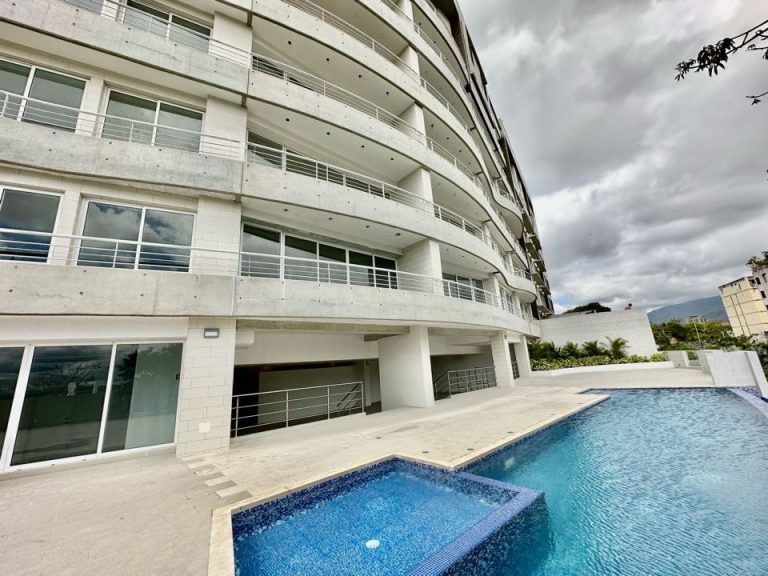 Apartamento en venta de 2 hab. y 148 m² en Chulavista, Caracas