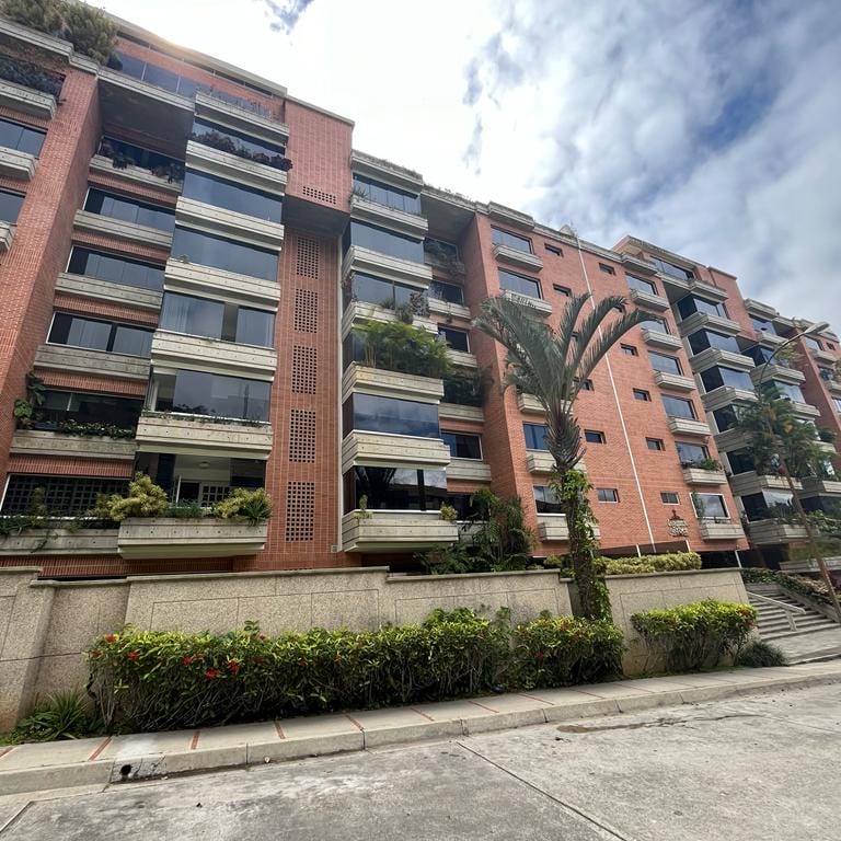 Apartamento en venta de 4 hab. y 226 m² en Lomas de La Lagunita, Caracas