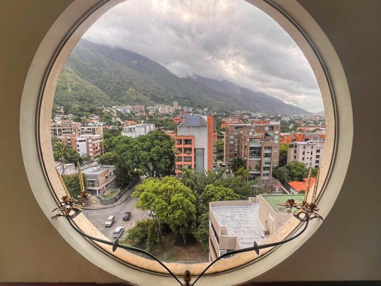 Apartamento en venta de 4 hab. y 853 m² en La Castellana, Caracas