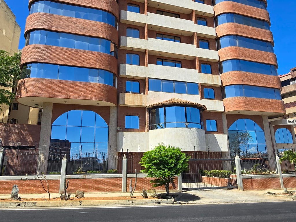 Apartamento en Paraiso, Pampatar