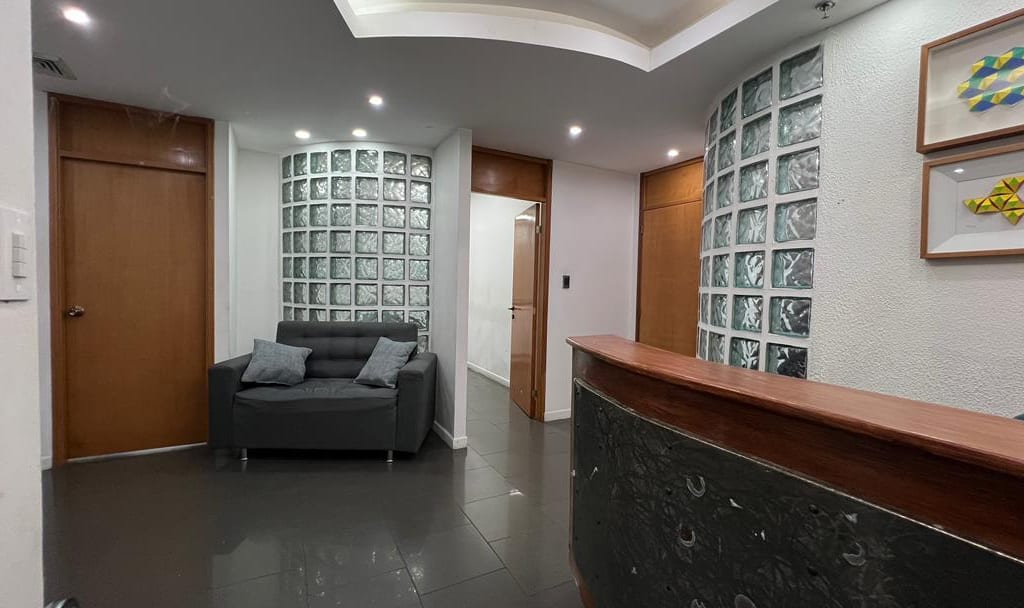 Oficina en alquiler de 10 m² en Sabana Grande, Caracas