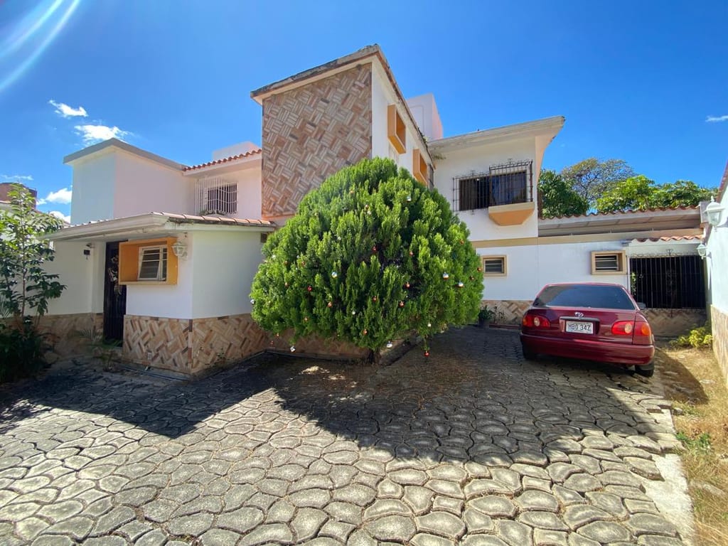 Casa en venta de 3 hab. y 220 m² en Caurimare, Caracas