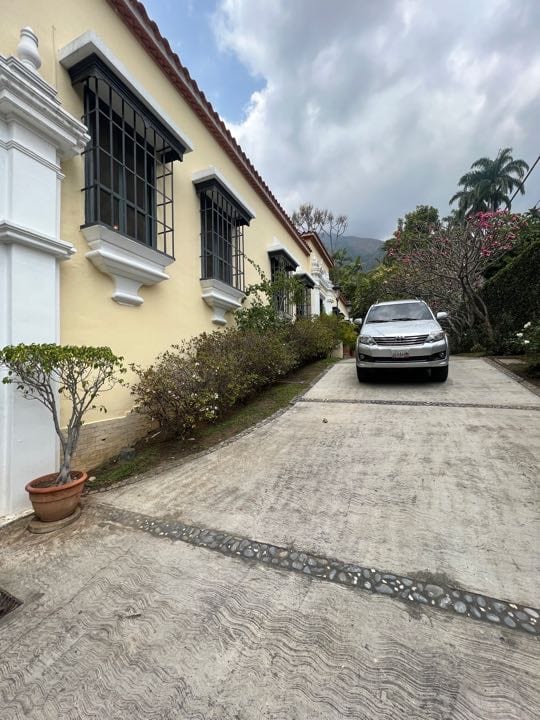 Casa en venta de 5 hab. y 1.000 m² en Los Chorros, Caracas