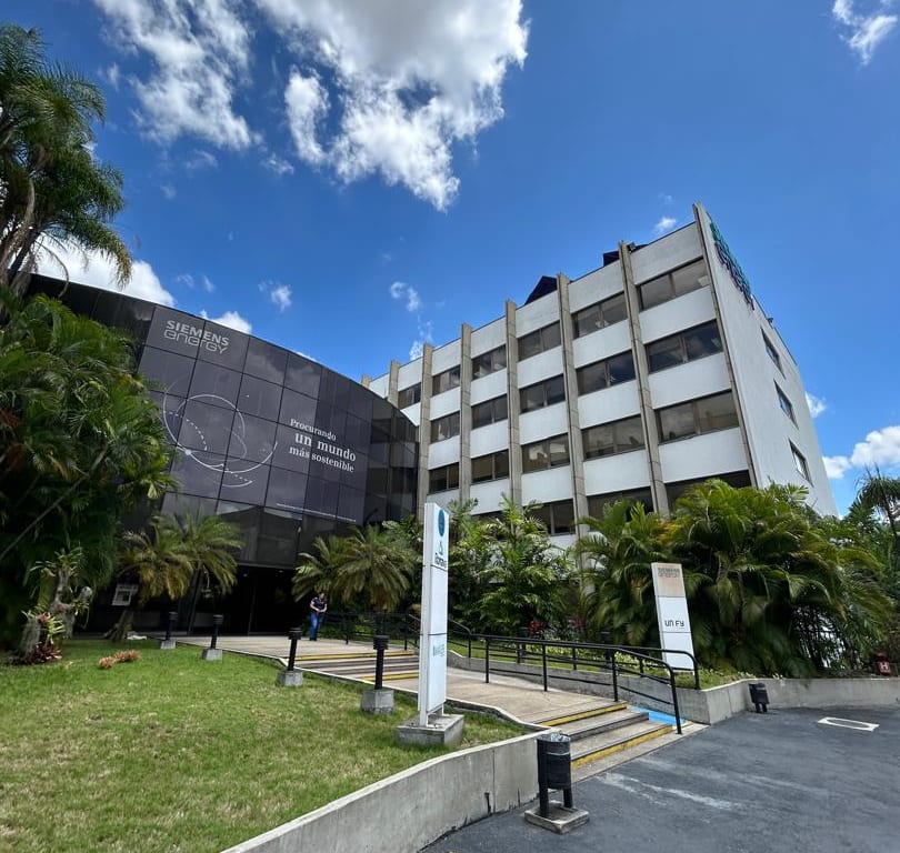 Oficina en alquiler de 292 m² en Los Ruices, Caracas