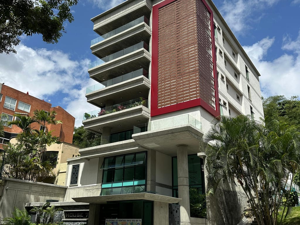 Apartamento en venta de 3 hab. y 244 m² en Los Naranjos (Las Mercedes), Caracas