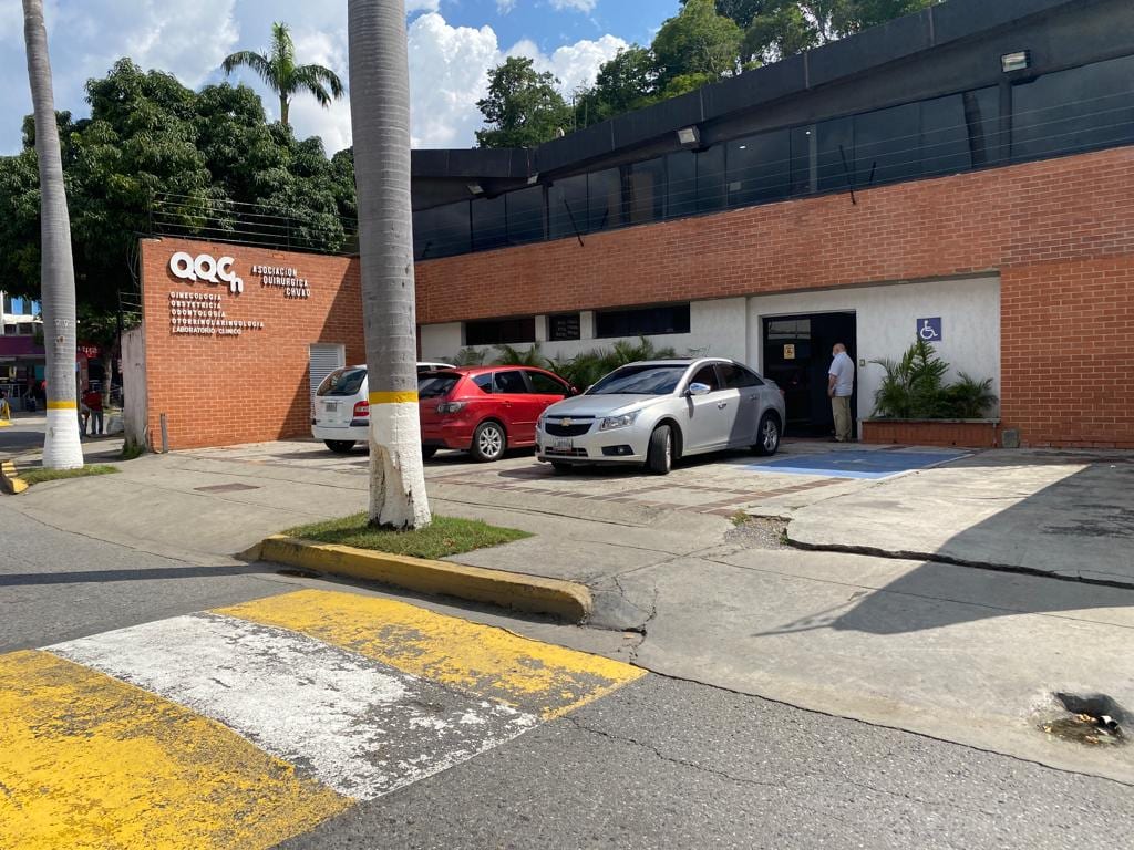 Casa en venta de 8 hab. y 400 m² en Chuao, Caracas
