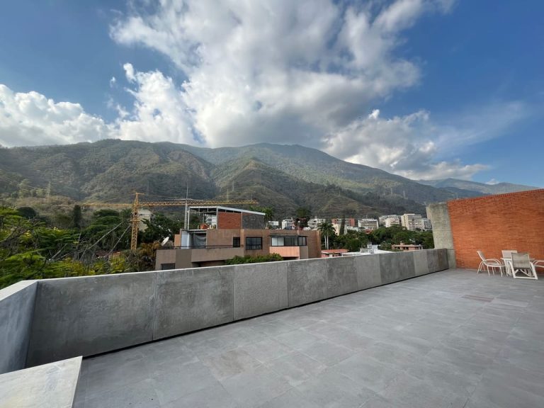 Apartamento en venta de 4 hab. y 620 m² en Altamira, Caracas