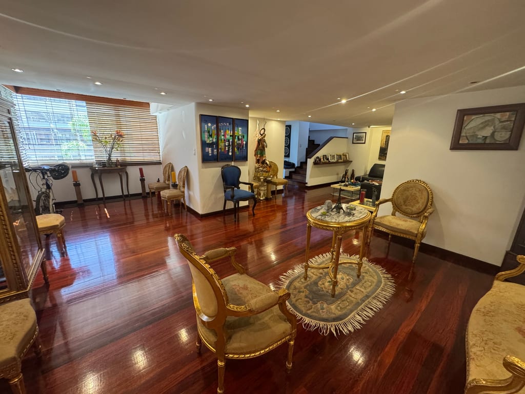 Apartamento en venta de 4 hab. y 450 m² en Los Samanes, Caracas