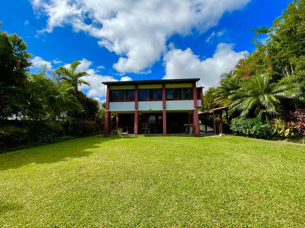Casa en venta de 4 hab. y 550 m² en La Lagunita, Caracas
