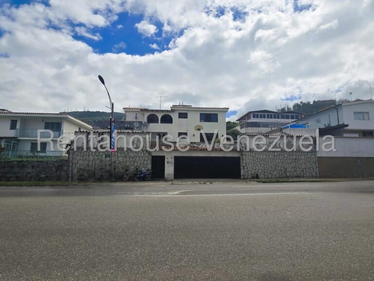 Casa en venta de 4 hab. y 300 m² en Sorocaima, Caracas