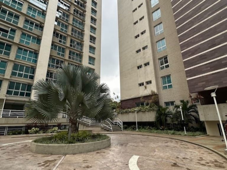 Apartamento en venta de 2 hab. y 91 m² en Campo Alegre, Caracas