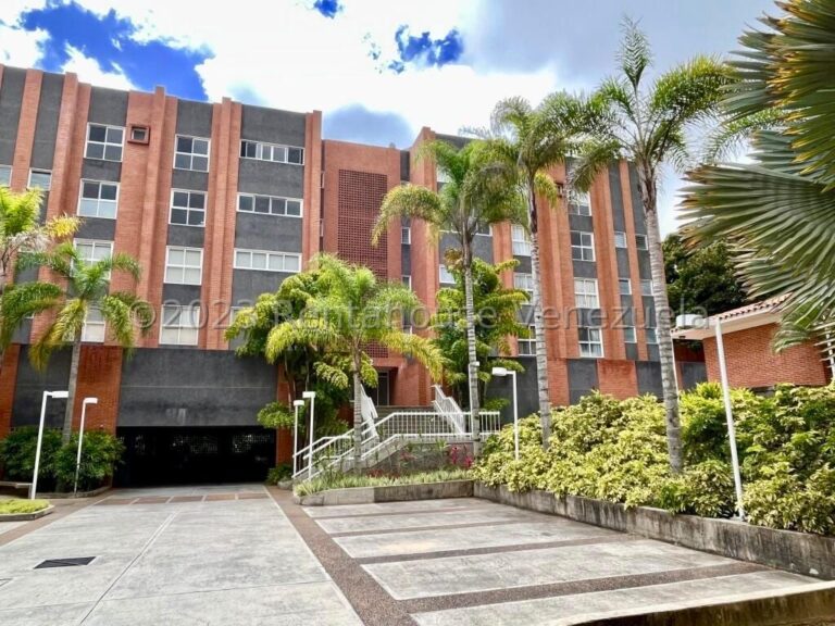 Apartamento en venta de 3 hab. y 240 m² en La Lagunita Country Club, Caracas
