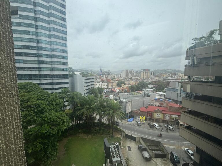 Oficina en alquiler de 1.193 m² en La Castellana, Caracas