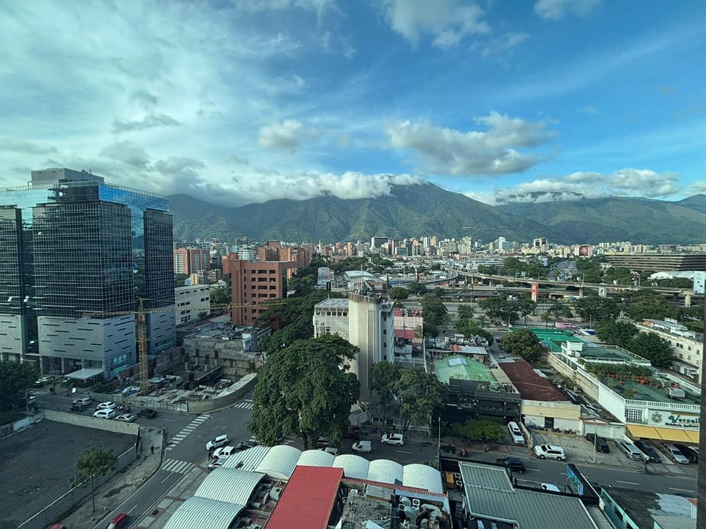 Oficina en venta de 262 m² en Las Mercedes, Caracas