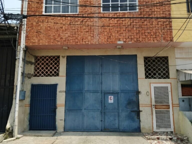 Local comercial en Calle Bella Vista, Cerca De La Av. Bolívar, Puerto La Cruz