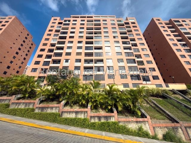 Apartamento en venta de 2 hab. y 72 m² en Colinas de la Tahona, Caracas