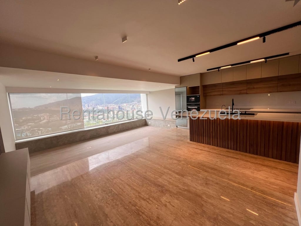 Apartamento en alquiler de 2 hab. y 95 m² en Colinas de Bello Monte, Caracas