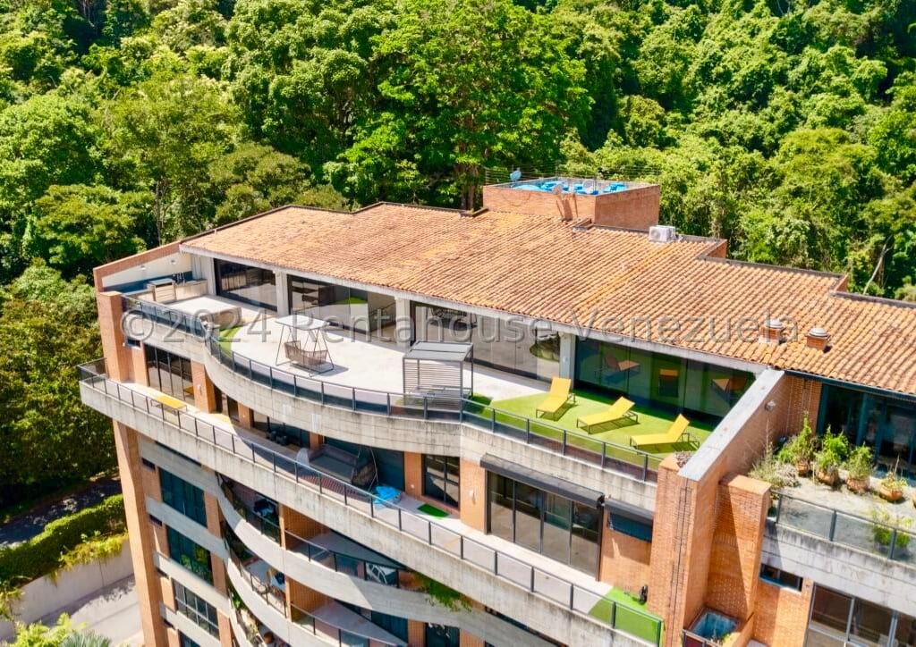 Apartamento en venta de 4 hab. y 840 m² en La Lagunita Country Club, Caracas