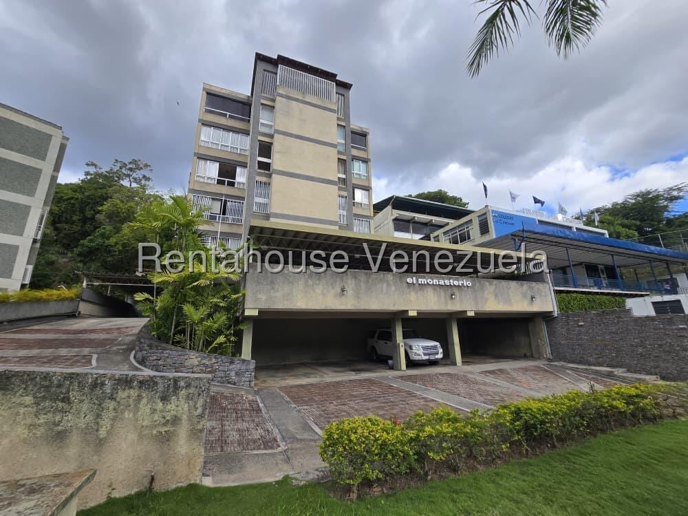Apartamento en venta de 4 hab. y 479 m² en Cumbres de Curumo, Caracas