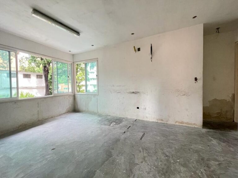 Apartamento con 3 habitaciones y 3 baños en El Rosal, Caracas