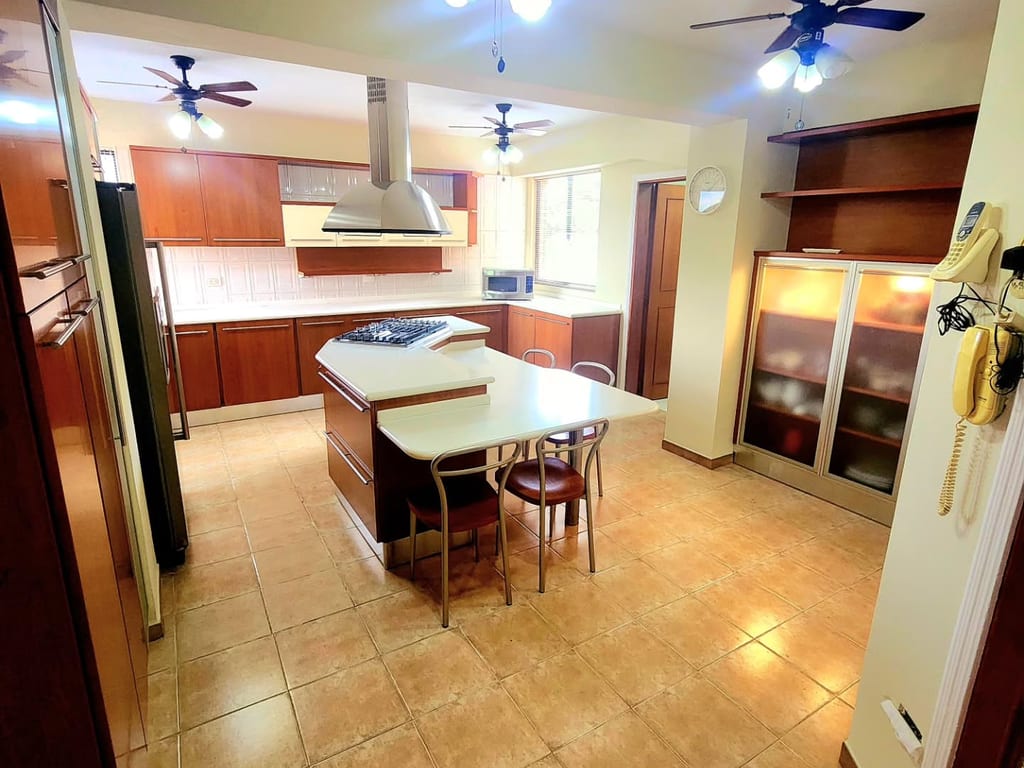 Apartamento en venta de 4 hab. y 262 m² en La Trigaleña, Valencia
