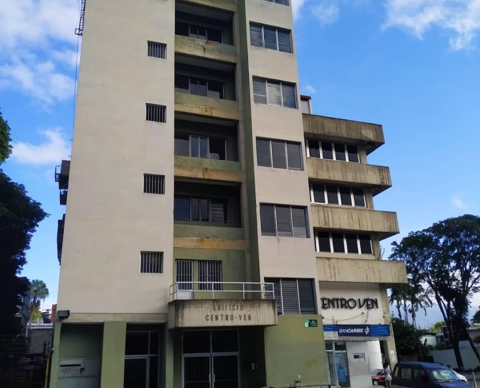 Local comercial en alquiler de 170 m² en La Trinidad, Caracas
