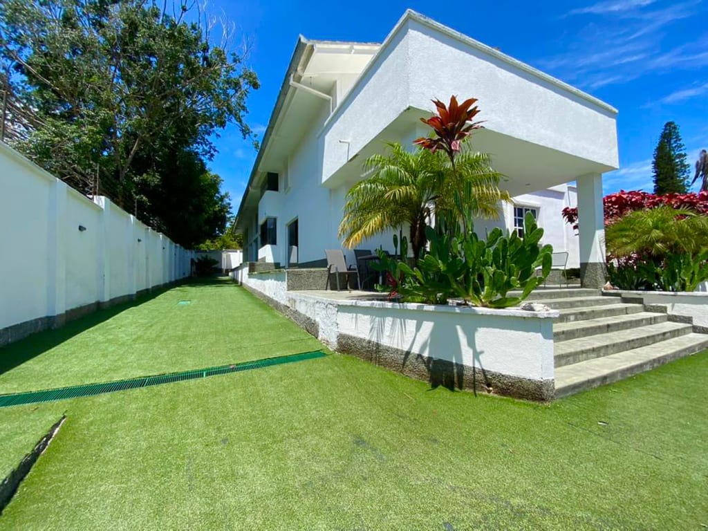 Casa en venta de 7 hab. y 780 m² en Prados del Este, Caracas