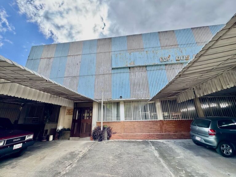 Galpón en venta de 3.000 m² en Baruta, Caracas