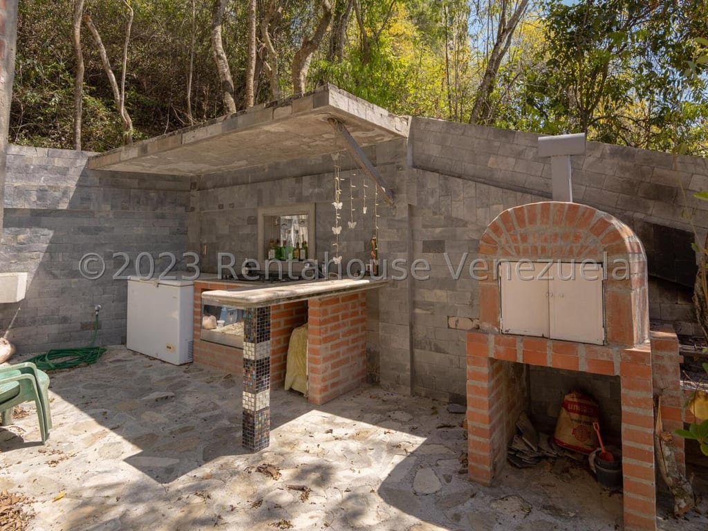 Apartamento en venta de 3 hab. y 300 m² en Colinas de Bello Monte, Caracas