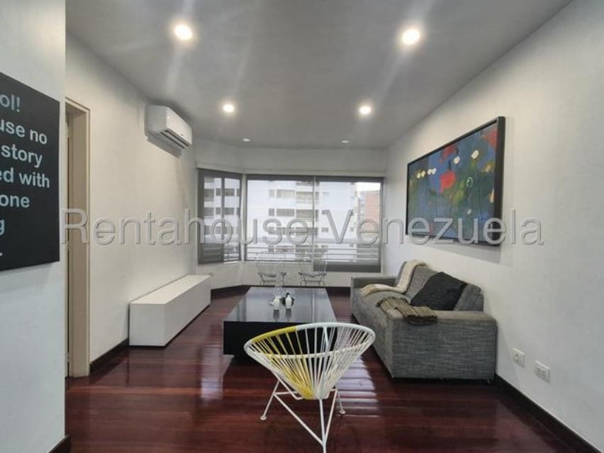 Apartamento en alquiler de 2 hab. y 74 m² en El Rosal, Caracas