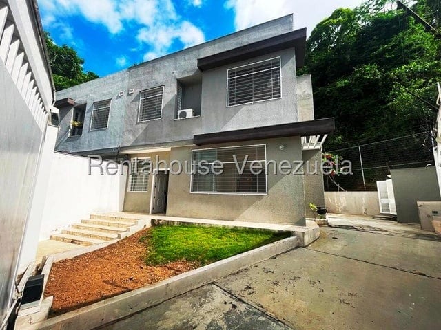 Casa en venta de 2 hab. y 130 m² en Alto Prado, Caracas
