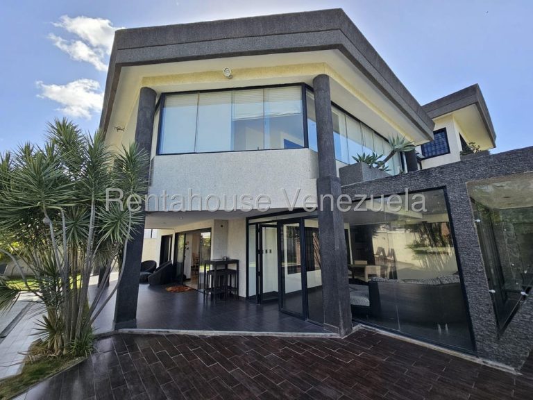 Casa en venta de 5 hab. y 991 m² en Los Naranjos del Cafetal, Caracas