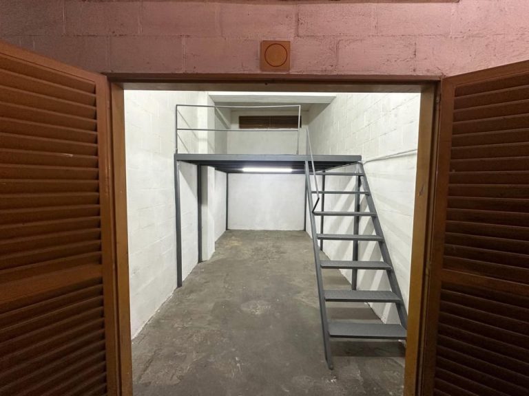 Local comercial en alquiler de 28 m² en Los Cortijos de Lourdes, Caracas