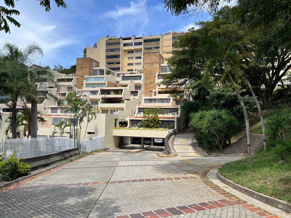 Apartamento en venta de 3 hab. y 352 m² en Macaracuay, Caracas