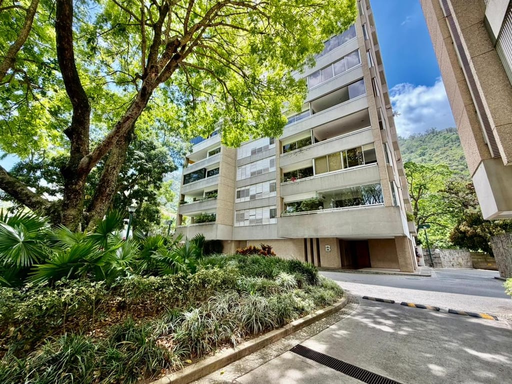 Apartamento en alquiler de 3 hab. y 232 m² en La Castellana, Caracas