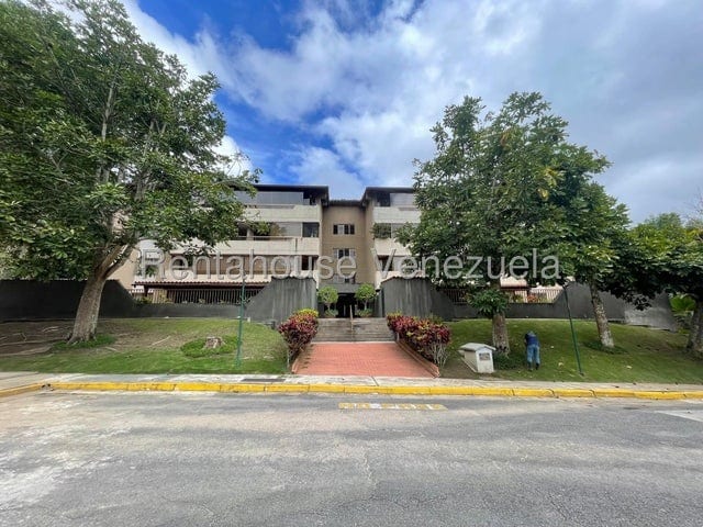 Apartamento en venta de 3 hab. y 214 m² en La Lagunita, Caracas