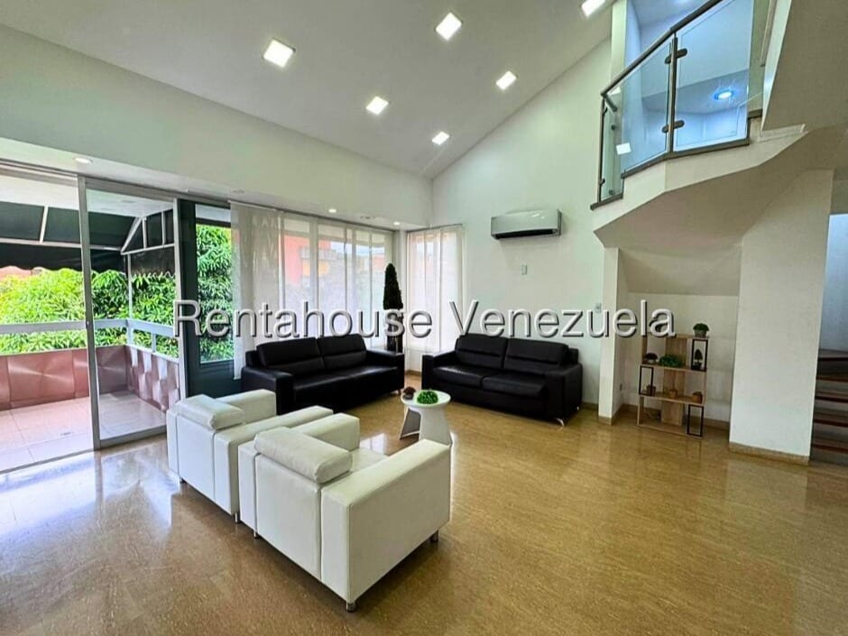 Apartamento en alquiler de 3 hab. y 292 m² en La Castellana, Caracas