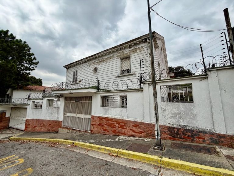 Casa en venta de 6 hab. y 800 m² en La Florida, Caracas