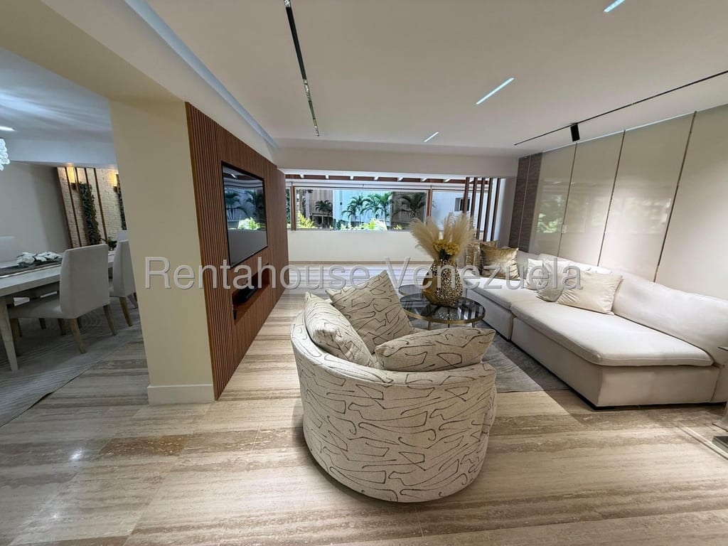 Apartamento en alquiler de 4 hab. y 206 m² en Santa Rosa De Lima, Caracas