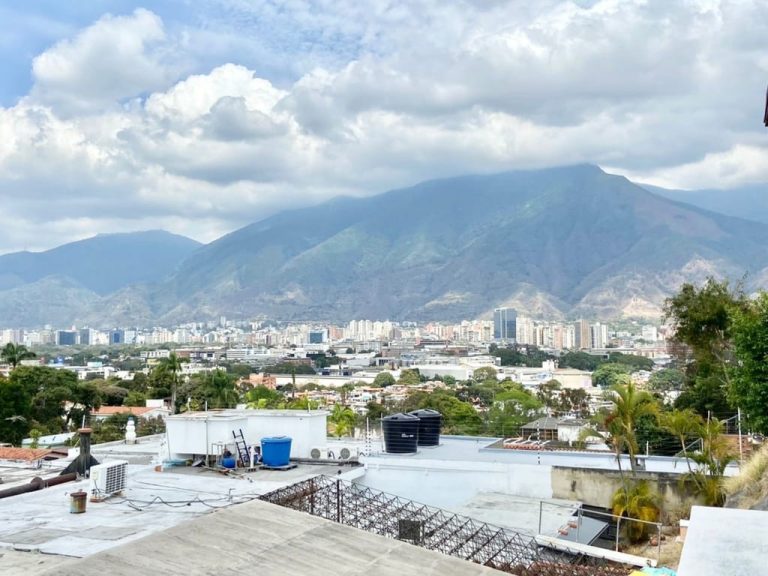 Casa de 240 m² con 3 habitaciones en Macaracuay, Caracas