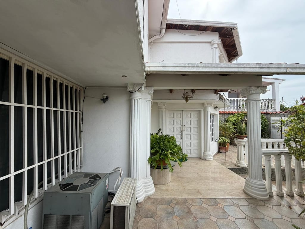Casa en Villa Heroica, Guatire