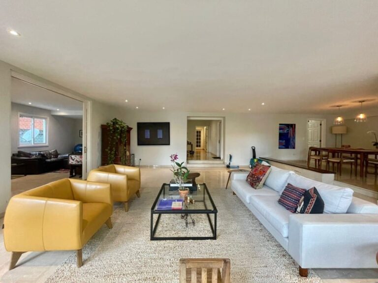 Apartamento en venta de 4 hab. y 364 m² en La Castellana, Caracas