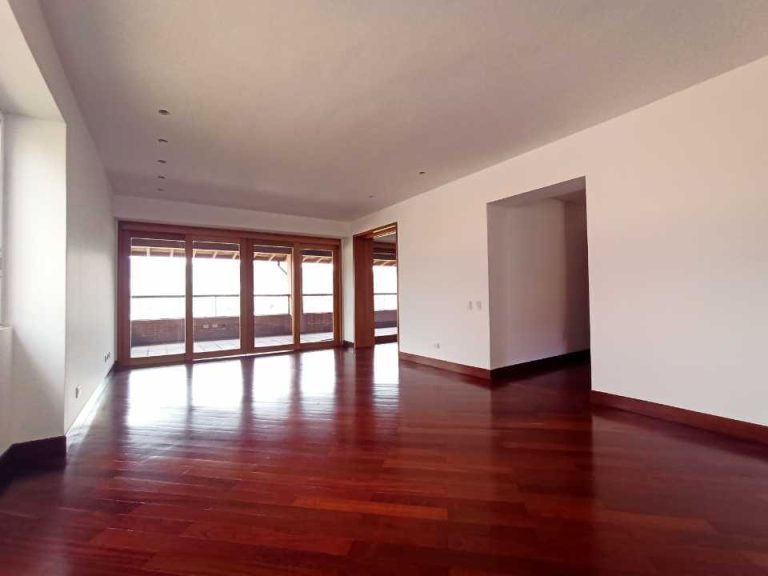 Casa en venta de 4 hab. y 410 m² en Caurimare, Caracas