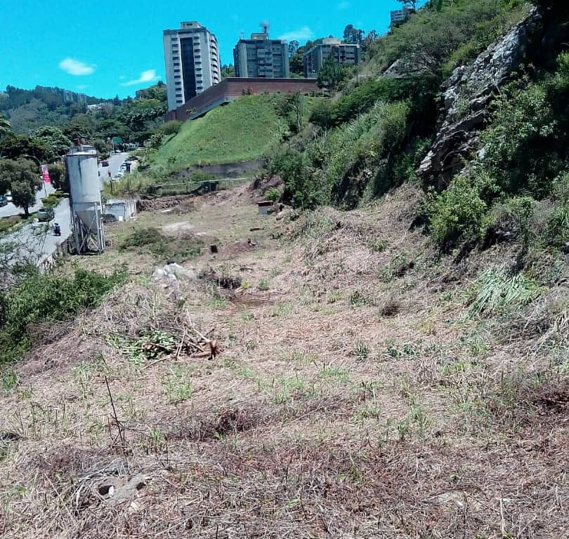 Terreno en Lomas de Prados del Este, Caracas