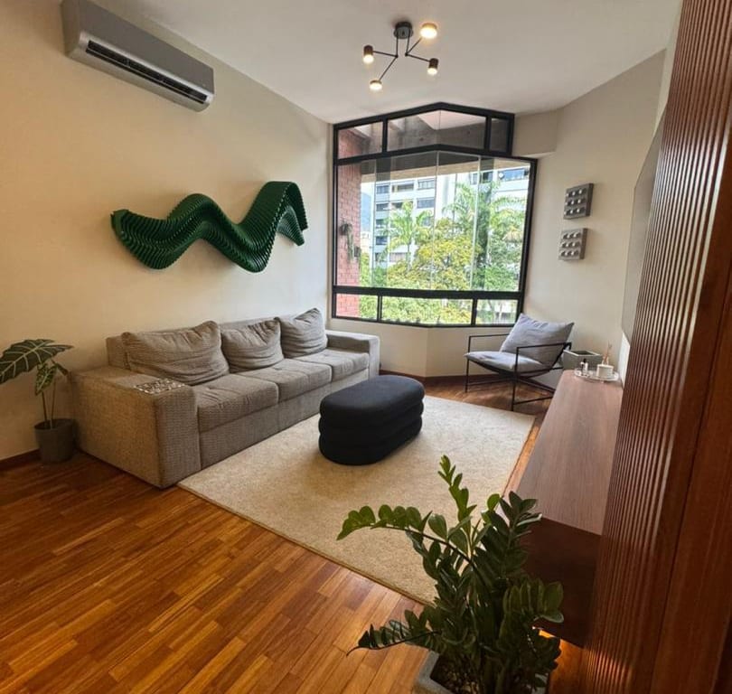 Apartamento en venta de 2 hab. y 81 m² en Santa Eduvigis, Caracas