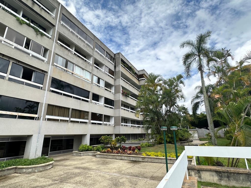 Apartamento en venta de 3 hab. y 255 m² en Chulavista, Caracas