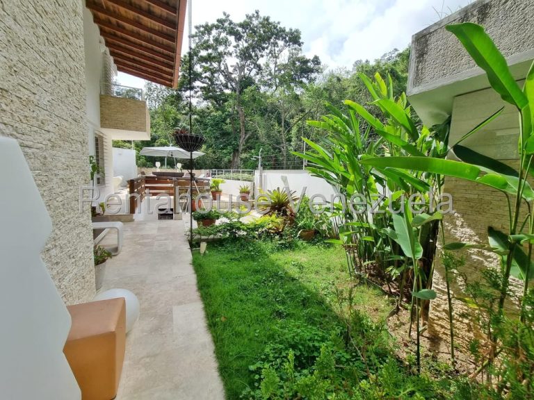 Casa en venta de 6 hab. y 720 m² en Sorocaima, Caracas