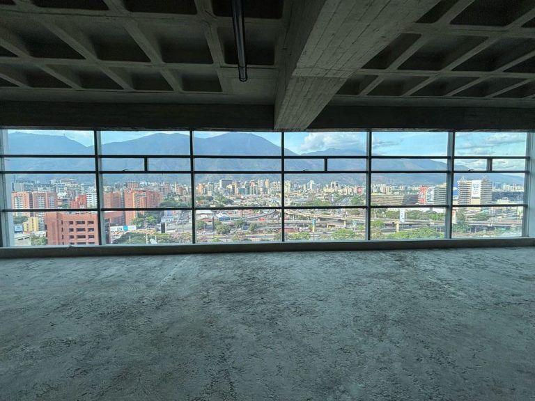 Oficina de 210 m² en Las Mercedes, Caracas